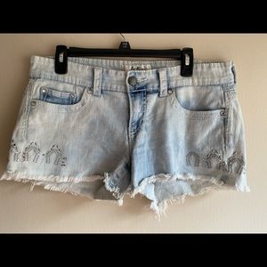 Day trip Leo 31 shorts